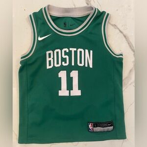 Little Boys Boston Celtics Nike Irving jersey Boys size 7